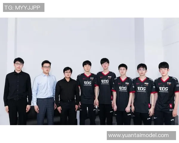 电竞新闻深入探讨EDG战队在比赛中节奏控制的独特策略与对手的对比分析
